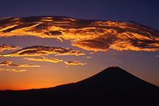 Mt Fuji Climbing Tour 2days,Enjoy sunrise !